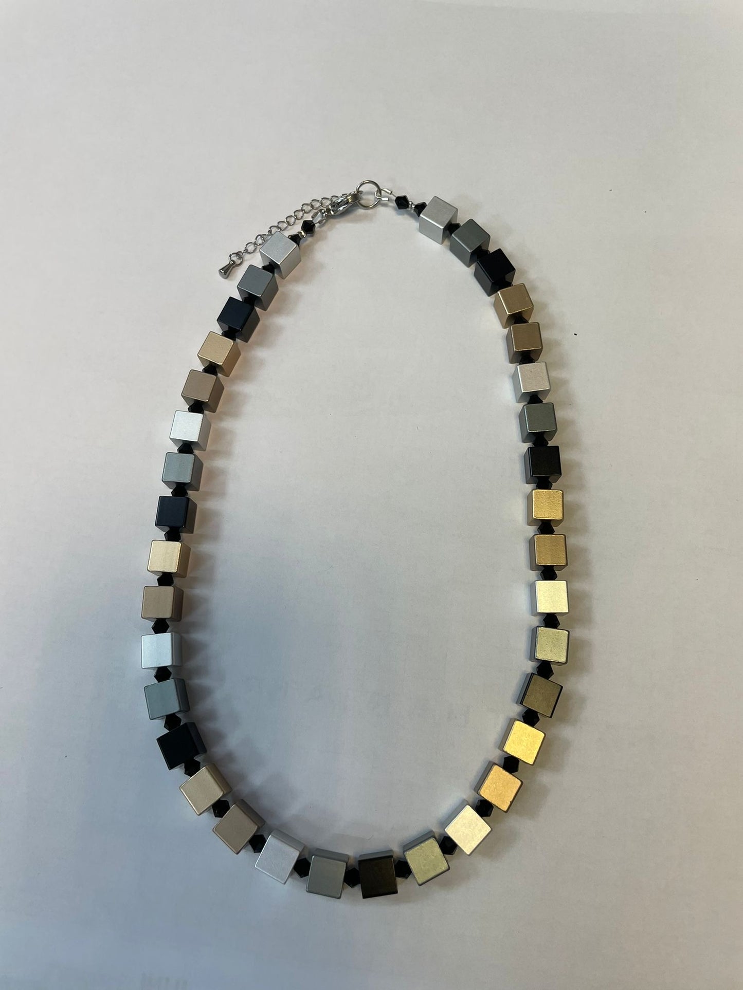 Geometric Necklace - Metallic Trinity