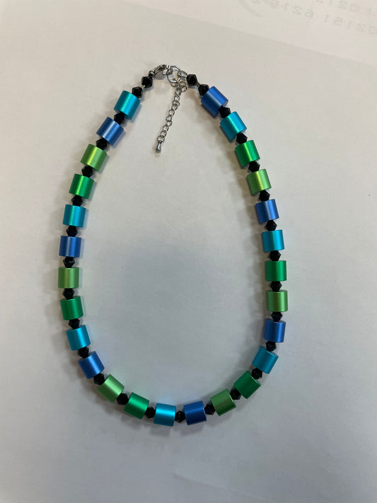 Oval Necklace - Green Ocean