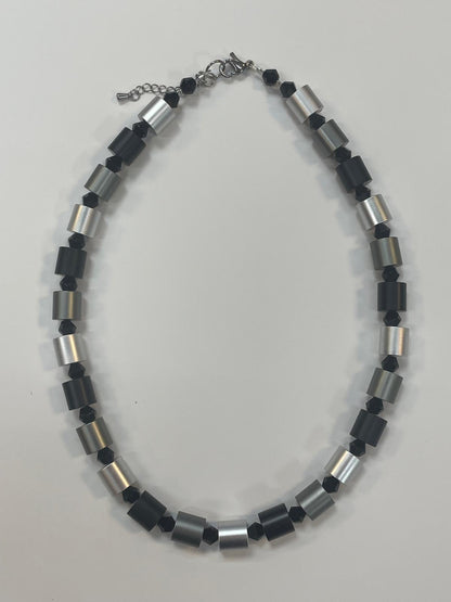 Oval Monotone - Necklace