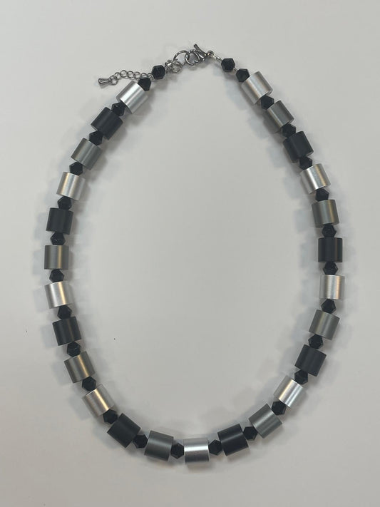 Oval Monotone - Necklace