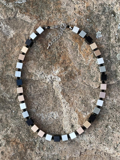 Geometric Metallic - Necklace