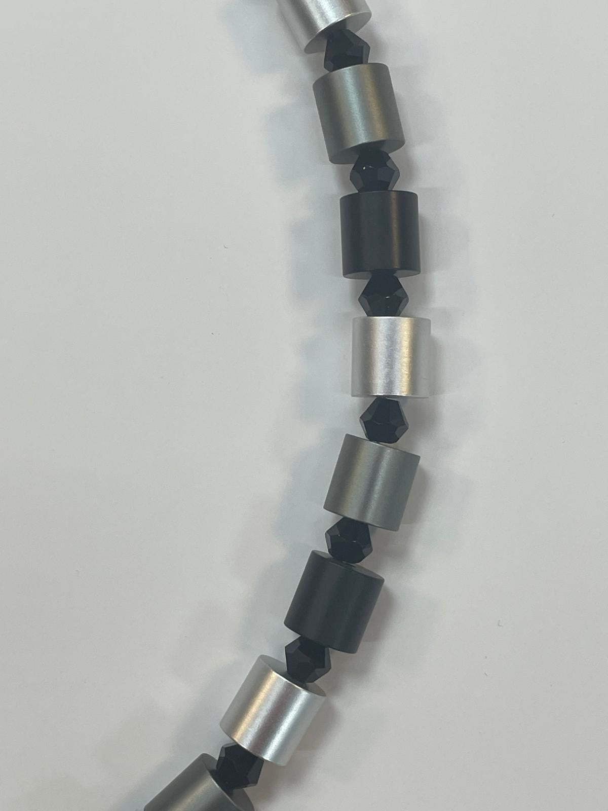 Oval Monotone - Necklace
