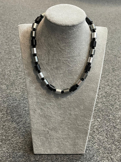 Oval Monotone - Necklace